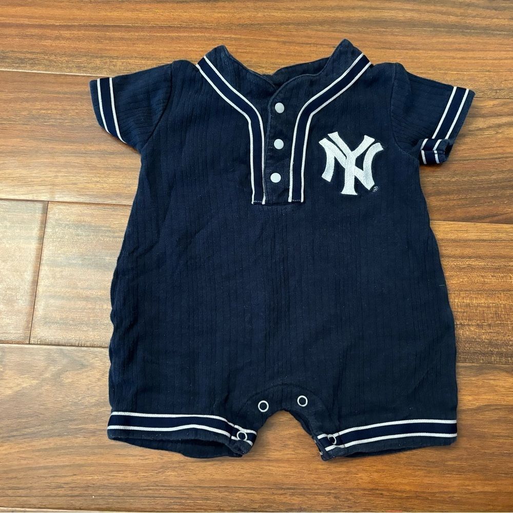 New York Yankees navy MLB romper